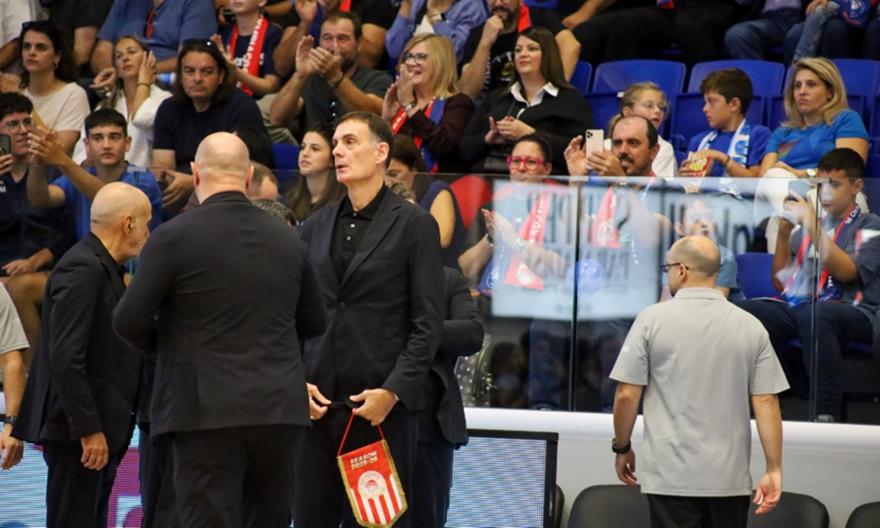 Μπαρτζώκας: «Ερχόμενοι από το Μόναχο στη Μύκονο, είχαμε μια διάθεση διακοπών στο πρώτο ημίχρονο»!