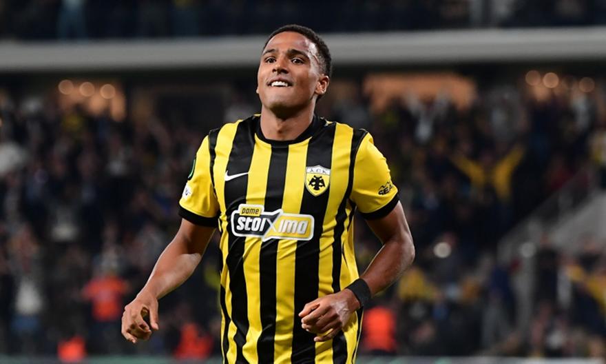 Χάνει Ελίασον ως τη διακοπή του Νοεμβρίου η ΑΕΚ-Υποβάλλεται σε καθαρισμό στο γόνατο