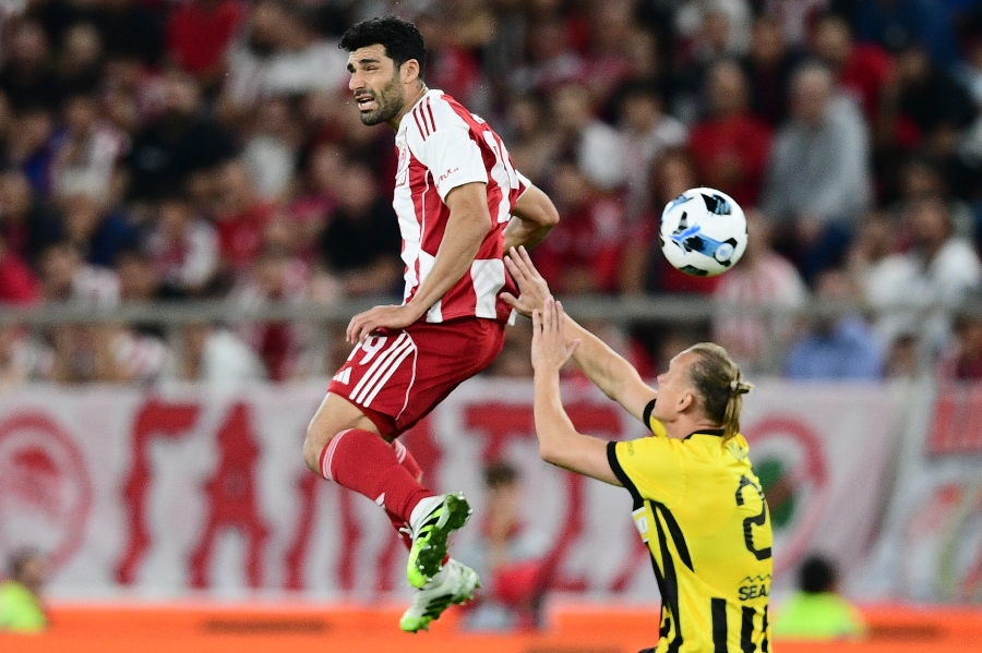 ΑΕΚ: Πέναλτι και στημένες φάσεις κατακρεουργούν την άμυνα της Ένωσης