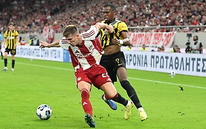 Ντέμης: «Η ΑΕΚ μπήκε να μη χάσει το ματς, εύκολα ο Ολυμπιακός παρότι ήταν μέτριος» - Τι είπε για Γιόβιτς και κούραση!