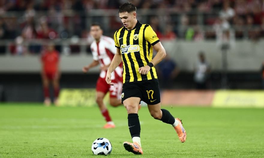 Τσακίρης: «Είναι πολύ σημαντικό να μείνει κοντά στην κορυφή η ΑΕΚ μέχρι τον Γενάρη»