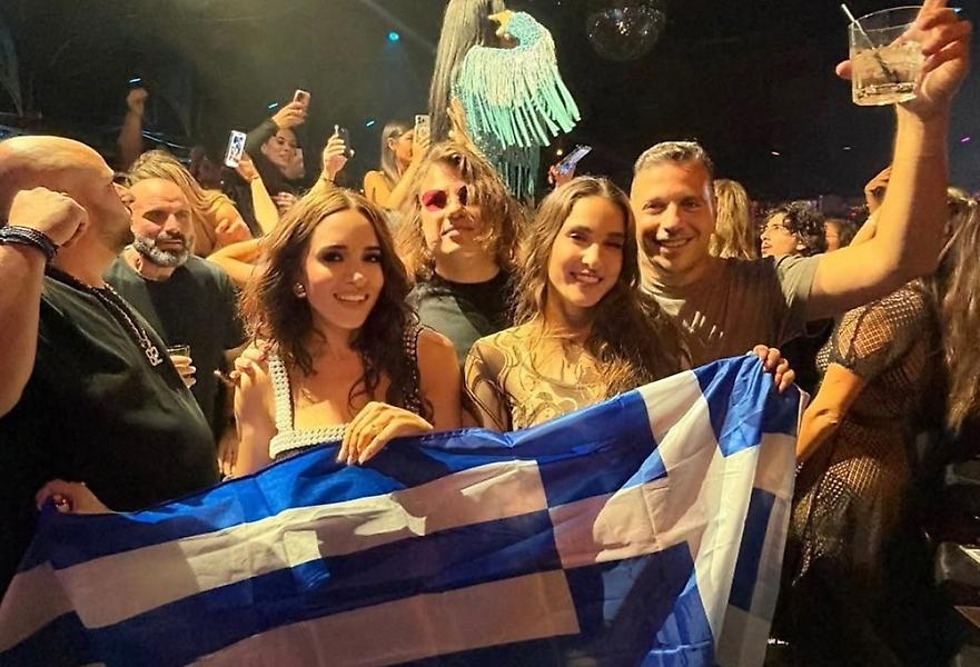 Καλομοίρα: Ξέφρενο γλέντι με Evangelia, Γιαννέτο και άλλους ομογενείς στο μαγαζί που εμφανίστηκε η Αναστασία