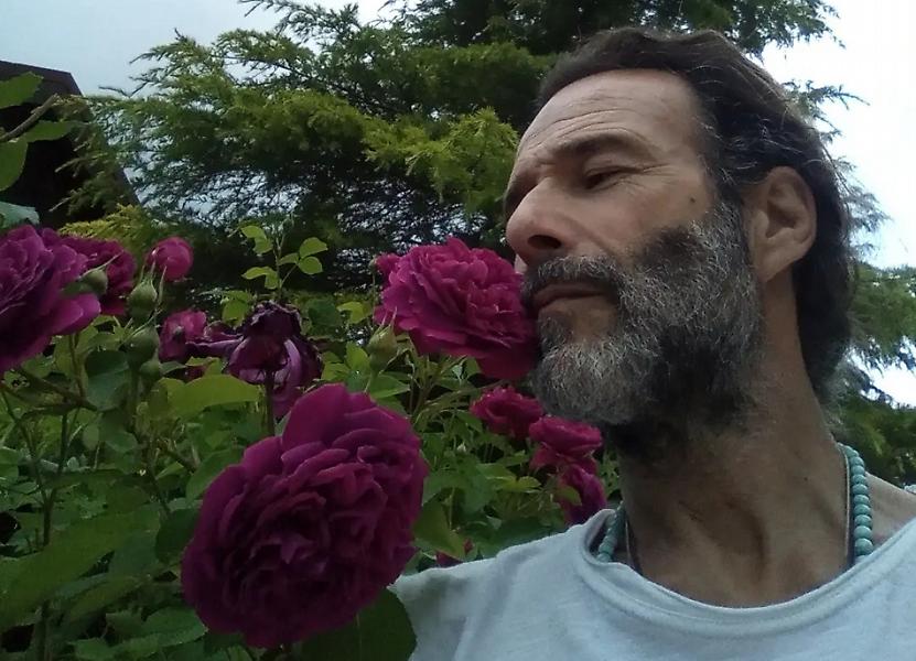 Θανάσης Ευθυμιάδης: Τι κάνει καθημερινά για να την «παλέψει» με το χάος στο κέντρο της Αθήνας; Πάρε ιδέες!