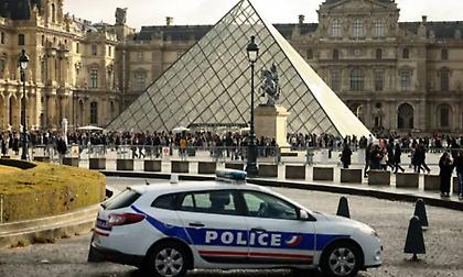 Πέντε νέες συλλήψεις υπόπτων για τη μεγάλη ληστεία στο Λούβρο