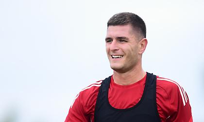 Ολυμπιακός: Έγινε πατέρας ο Πιρόλα, η σύζυγός του γέννησε κοριτσάκι!