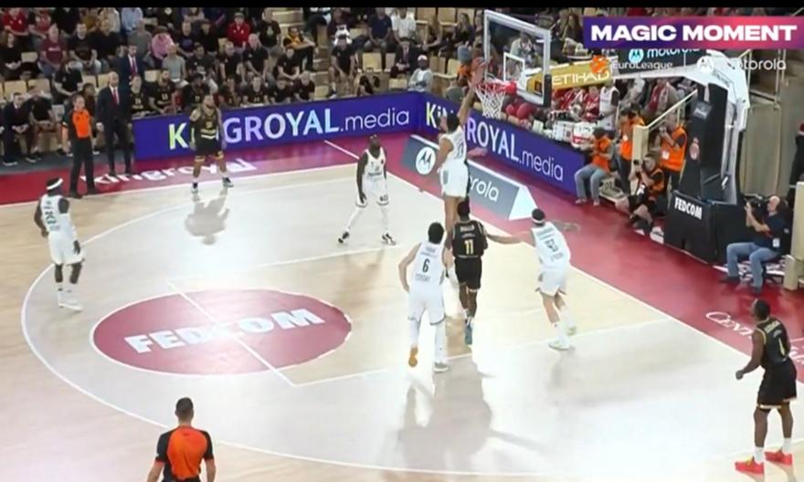 Τρομερή τάπα του Γιούρτσεβεν στον Τάις και ενώ ο Τούρκος είχε δύο φάουλ!