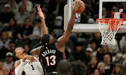 NBA Top 5: Ο Αντεμπάγιο κάρφωσε πάνω στον Γουεμπανιαμά