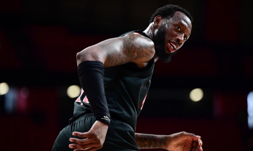 Χολ: «Δεν μετράω τα καρφώματα, είναι αυτό που κάνω»