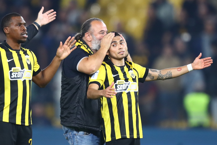 ΑΕΚ: Ο Ηλιόπουλος τα είπε με τον Παπαδόπουλο μετά το τέλος του αγώνα