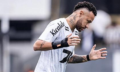 Επέστρεψε μετά από ενάμιση μήνα ο Νεϊμάρ