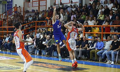 Νίκη στην εκπνοή για Μεγαρίδα