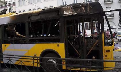 Φωτιά σε τρόλεϊ στο κέντρο της Αθήνας - Προβλήματα στην κυκλοφορία