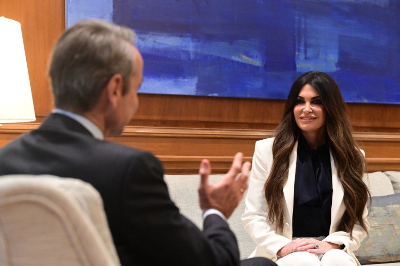 Σε εξέλιξη η συνάντηση Μητσοτάκη με Γκιλφόιλ: Ο διάλογος στις κάμερες