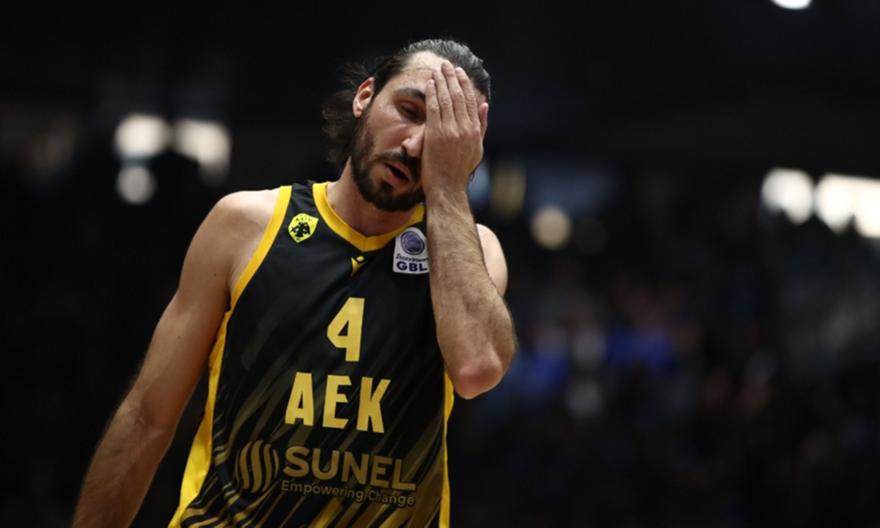 ΑΕΚ: Απρόοπτο με Κατσίβελη, χάνει το ντέρμπι με τον ΠΑΟΚ