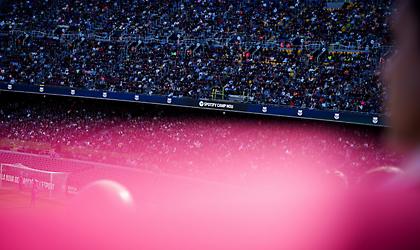 Πρώτη ανοιχτή προπόνηση στο νέο Καμπ Νου με 22.000 κόσμο για την Μπαρτσελόνα!