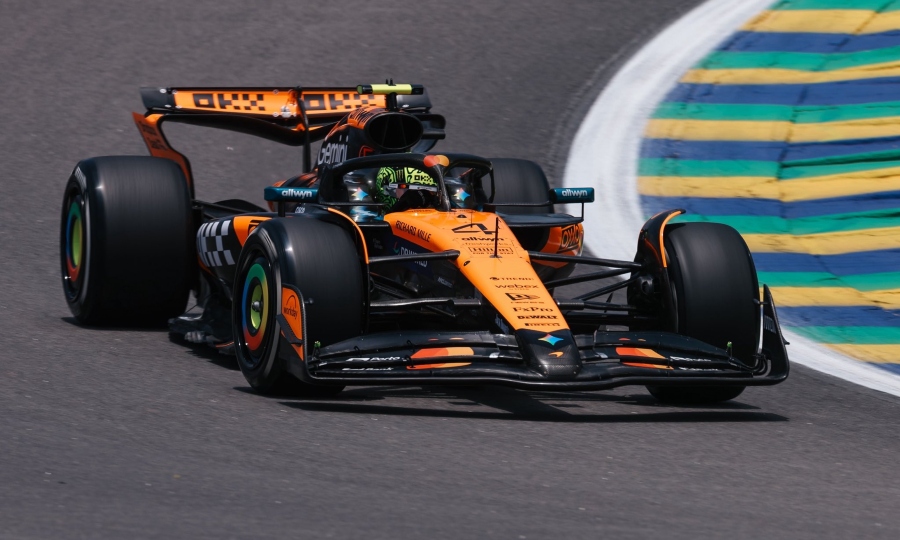 GP Βραζιλίας: Κυρίαρχη η McLaren στο FP1, 17ος ο Φερστάπεν