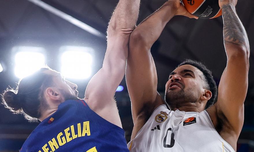 Άλωσε το «Παλάου» με 100άρα η Ρεάλ - Λευκά μαντήλια από τους φίλους της Μπαρτσελόνα στον Πενιαρόγια!