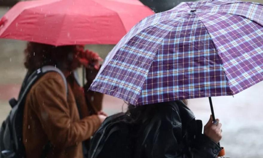 Έκτακτο δελτίο επιδείνωσης καιρού: Ισχυρές βροχές και καταιγίδες το προσεχές τριήμερο
