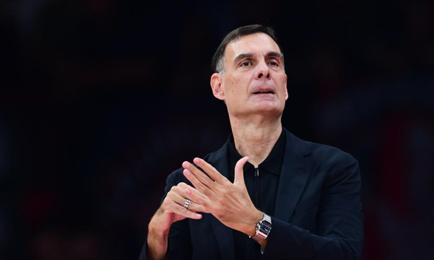 Μπαρτζώκας προς τους παίκτες του στα αποδυτήρια: «Πολύ σημαντική νίκη - Πρέπει να παίξουμε καλύτερα και θα το κάνουμε»