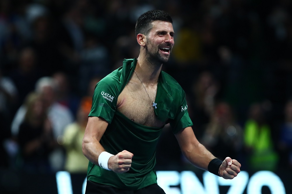 Τζόκοβιτς: Τρελάθηκε και έσκισε την μπλούζα του μέσα σε γενικό παροξυσμό