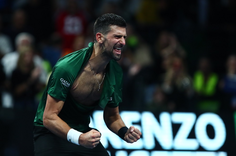 Τζόκοβιτς: Τρελάθηκε και έσκισε την μπλούζα του μέσα σε γενικό παροξυσμό