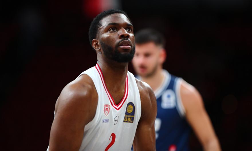 Ξεμπέρδεψε εύκολα με την Καρδίτσα στο εντυπωσιακό ντεμπούτο του Έβανς ο Ολυμπιακός!