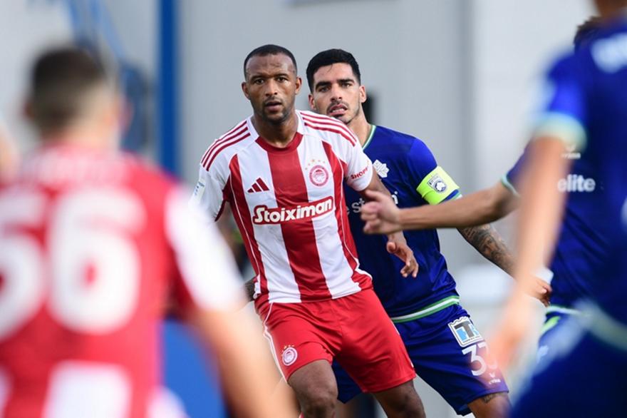 Δοκάρι για τον Ολυμπιακό, η μπάλα δεν έκανε τη χάρη στον Ελ Κααμπί