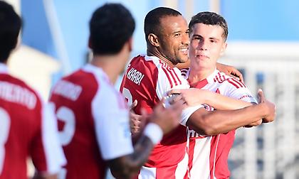 «Καθάρισε» την αξιόμαχη Κηφισιά και… περιμένει στην κορυφή ο Ολυμπιακός