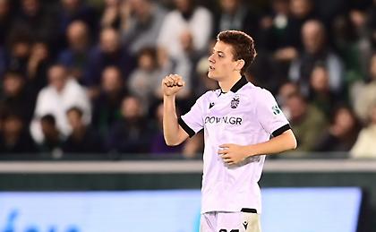 Μαγική ενέργεια Κωνσταντέλια, μείωσε για τον ΠΑΟΚ - Χειροκρότημα στη Λεωφόρο