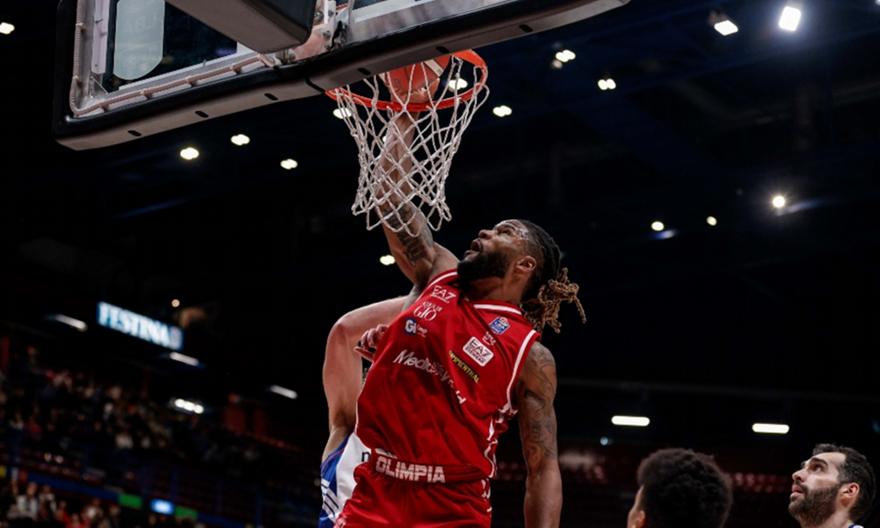 Επιβλητική νίκη με κορυφαίο τον Μπούκερ για την Αρμάνι Μιλάνο