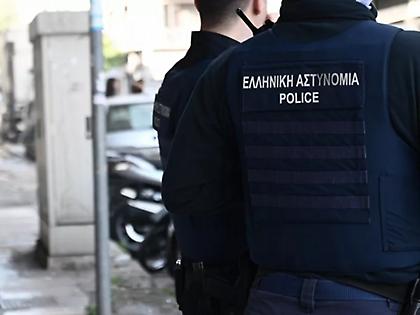 Πώς οι «αδιάφθοροι» της ΕΛ.ΑΣ. συνέλαβαν τον λιμενικό που κατηγορείται για γενετήσιες πράξεις με ανήλικα