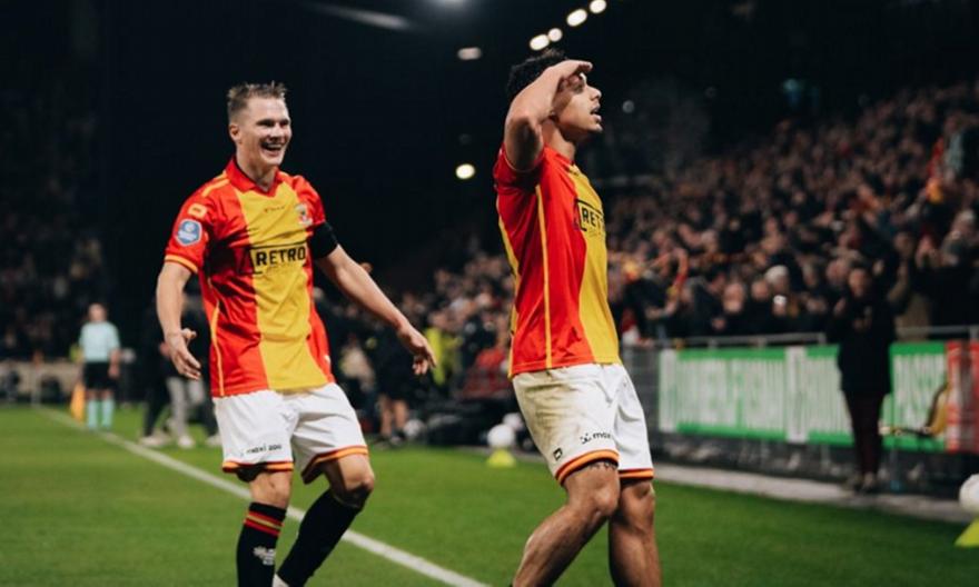 Τρομερή Γκόου Αχέντ Ιγκλς, έριξε τη Φέγενορντ από την κορυφή