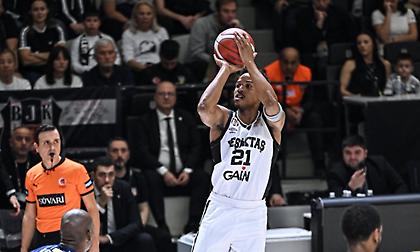 Πήρε το ντέρμπι κορυφής με την Εφές η Μπεσίκτας και έμεινε μόνη πρώτη και αήττητη!