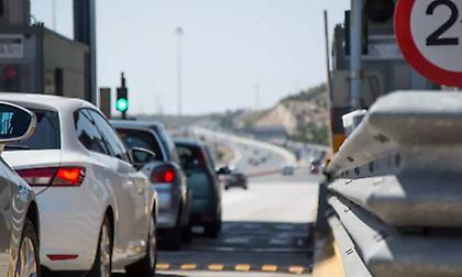 Συνελήφθη 56χρονος που οδηγούσε με την όπισθεν για 1,5 χλμ στη ΛΕΑ της Αττικής Οδού