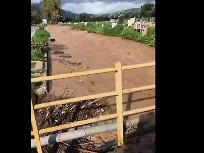 Κακοκαιρία στη Λακωνία και στην Κέρκυρα: Πλημμύρισαν δρόμοι και εκτάσεις - Δέντρο και τοιχίο έπεσε σε οχήματα