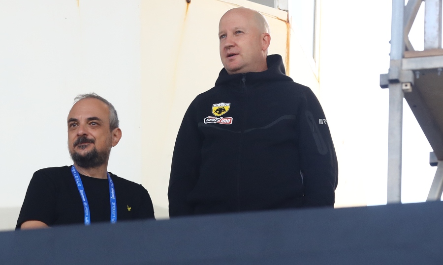 ΟΦΗ-ΑΕΚ: Πήρε θέση στην εξέδρα του «Παγκρητίου» ο Νίκολιτς