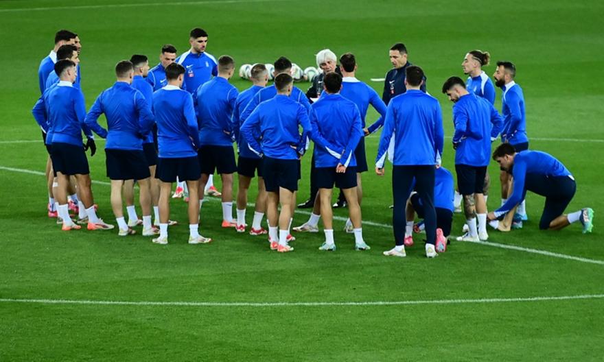 Εθνική: Σήκωσαν τα μανίκια οι διεθνείς ενόψει Σκωτίας