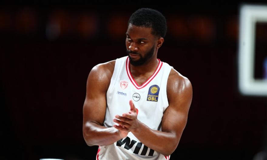 Η παρακάμερα του Ολυμπιακός-Καρδίτσα με το ντεμπούτο του Έβανς