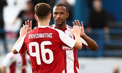 Ξεπέρασε Μποτίνο, «απειλεί» Μασούρα ο Ελ Κααμπί