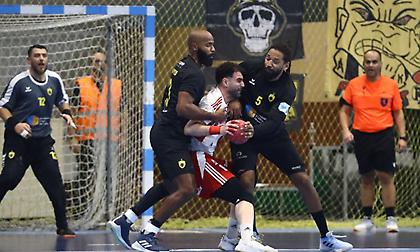 Live Streaming: Το ντέρμπι κορυφής ανάμεσα σε ΑΕΚ και Ολυμπιακό για τη Handball Premier