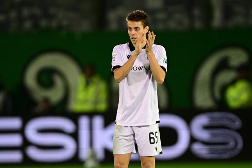 Η Λεωφόρος χειροκρότησε τον Κωνσταντέλια και εκείνος ανταπέδωσε!