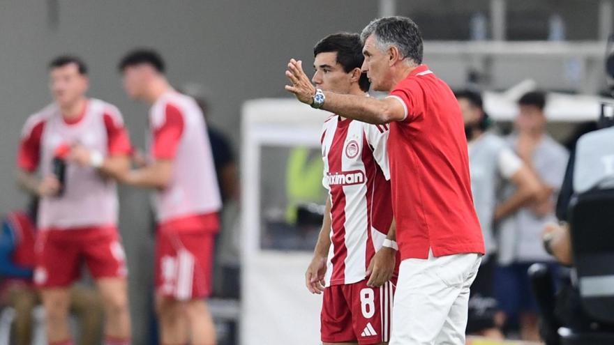 Γιατί στον Ολυμπιακό του Μεντιλίμπαρ παίζει περισσότερο ο Νασιμέντο από τον Σιπιόνι;