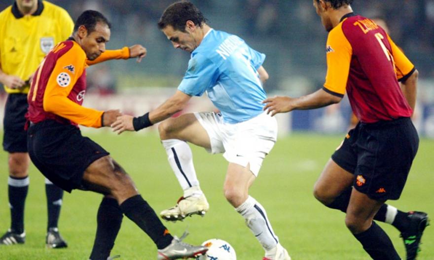 Στο Μουσείο Ιστορίας της ΑΕΚ η γαλάζια φανέλα του Ντέμη από την αήττητη πορεία στο Champions League