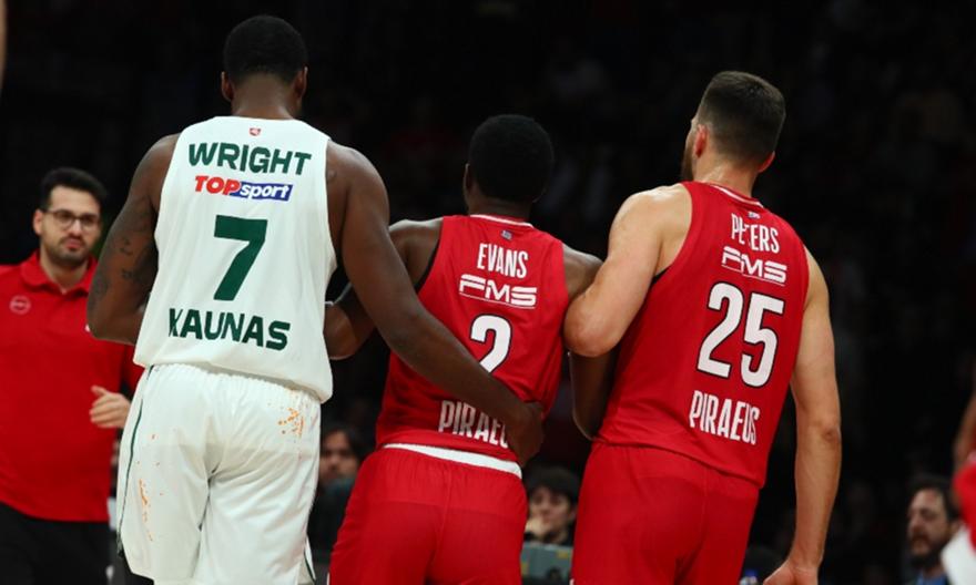 «Μείνε δυνατός»: Το μήνυμα της Ζάλγκιρις στον Έβανς μετά τον τραυματισμό του