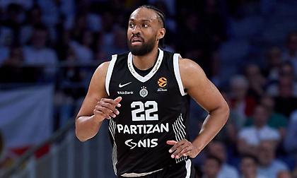 Στις ΗΠΑ εκτάκτως ο Πάρκερ με άδεια από την Παρτίζαν