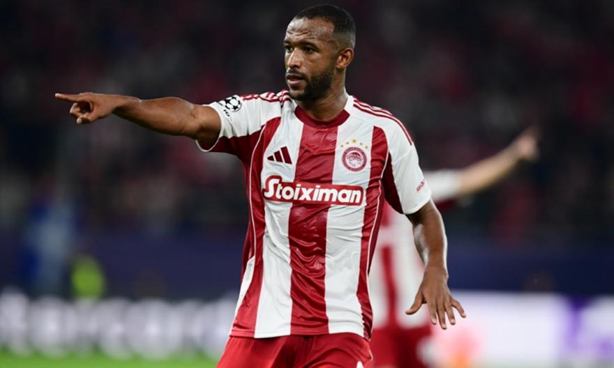 Σταματέλος: «Μετά τον Πιρόλα, έρχονται οι ανανέωσεις Μάρτινς και Ελ Κααμπί»