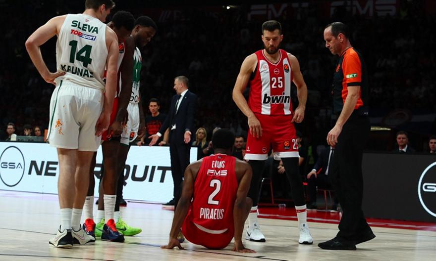 «Δεν είναι δυνατόν, δεν είναι δυνατόν»: Τα 'χασε ο Γάλλος σπίκερ με τον τραυματισμό του Κίναν Έβανς