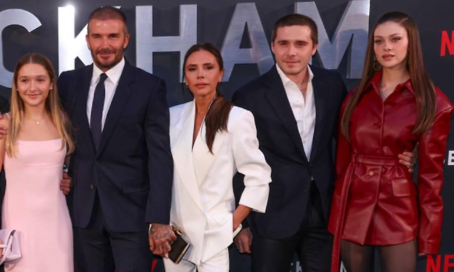 Μπρούκλιν Μπέκαμ & Νίκολα Πελτζ ζητούν δημόσια συγγνώμη για να λήξει η κόντρα με Βικτόρια και Ντέιβιντ