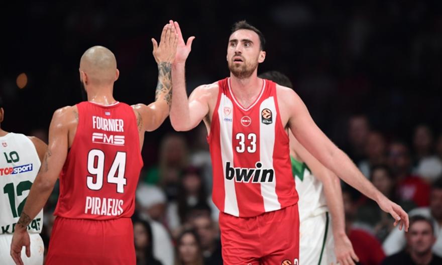 To pre-game του Ζέρβα για το Αρμάνι Μιλάνο-Ολυμπιακός: «Καλή άμυνα και η μπάλα σε Μιλουτίνοφ και Χολ»