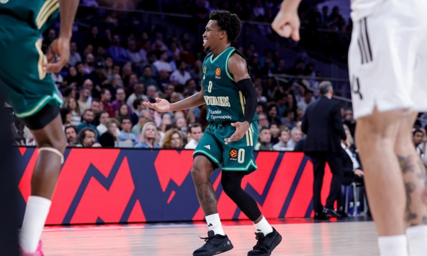 «Με κοροϊδεύουν που είμαι καλός συμπαίκτης»: Το σχόλιο του Σορτς στο meme με το παπούτσι του Φαρίντ που έγινε viral